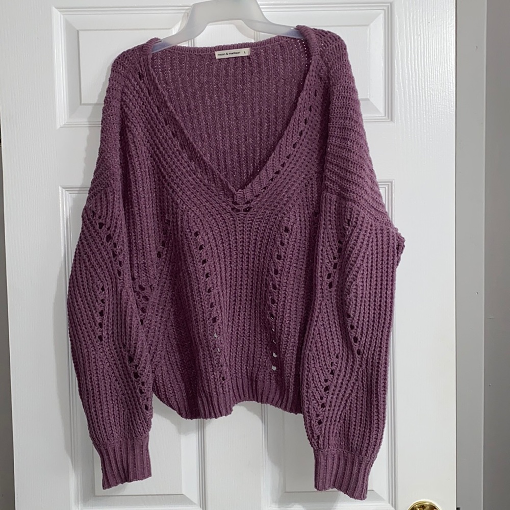 Moon and Madison size large women’s purple sweater purple L